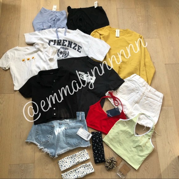 BRANDY MELVILLE MYSTERY BUNDLES!! - Picture 7 of 8